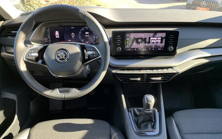 Skoda Octavia IV, 2023 год, 2 250 000 рублей, 10 фотография