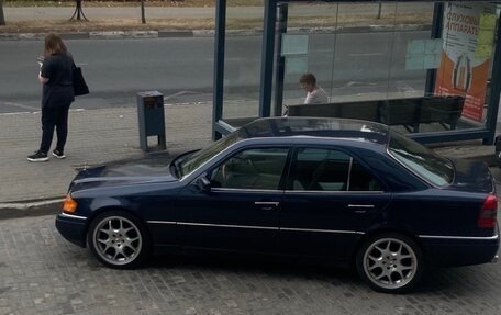 Mercedes-Benz C-Класс, 1994 год, 500 000 рублей, 4 фотография