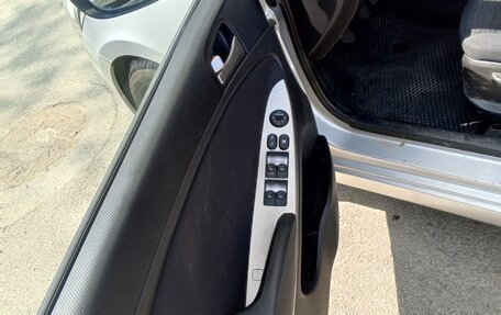 Hyundai Solaris II рестайлинг, 2015 год, 910 000 рублей, 7 фотография