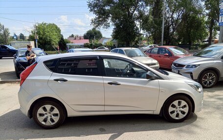 Hyundai Solaris II рестайлинг, 2015 год, 910 000 рублей, 13 фотография