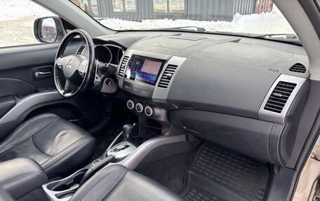 Mitsubishi Outlander III рестайлинг 3, 2008 год, 950 000 рублей, 36 фотография