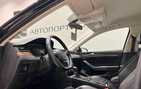 Volkswagen Passat B8 рестайлинг, 2017 год, 1 699 000 рублей, 13 фотография