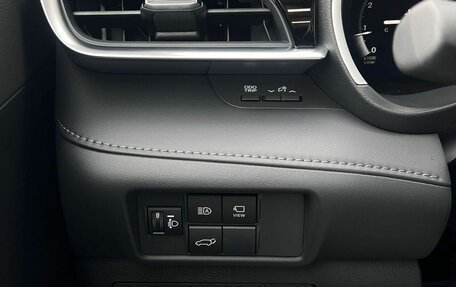 Toyota Highlander, 2025 год, 5 390 000 рублей, 15 фотография