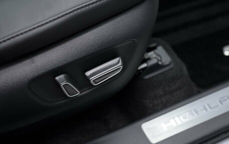 Toyota Highlander, 2025 год, 5 390 000 рублей, 32 фотография