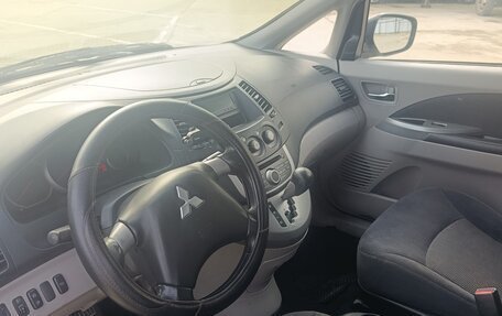 Mitsubishi Grandis, 2007 год, 670 000 рублей, 12 фотография