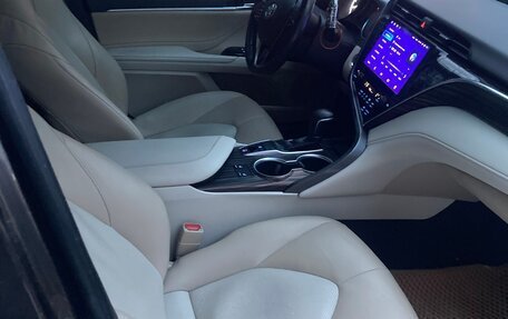 Toyota Camry, 2018 год, 2 450 000 рублей, 4 фотография