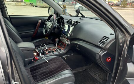 Toyota Highlander III, 2011 год, 2 450 000 рублей, 3 фотография