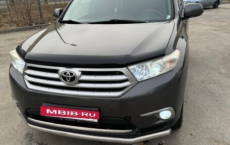 Toyota Highlander III, 2011 год, 2 450 000 рублей, 2 фотография