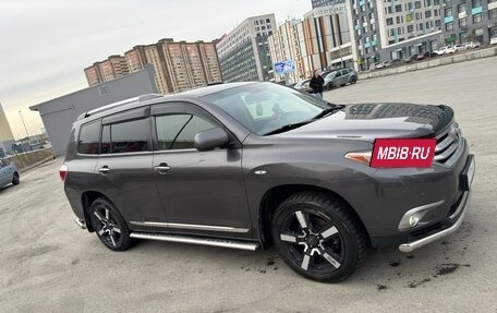 Toyota Highlander III, 2011 год, 2 450 000 рублей, 7 фотография