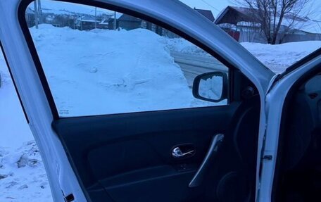 Renault Logan II, 2014 год, 460 000 рублей, 4 фотография