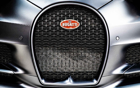 Bugatti Chiron, 2019 год, 652 587 520 рублей, 3 фотография