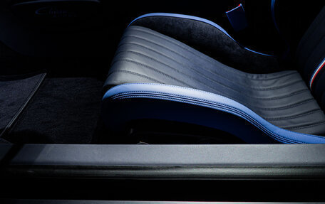 Bugatti Chiron, 2019 год, 652 587 520 рублей, 10 фотография