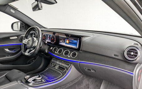 Mercedes-Benz E-Класс, 2019 год, 3 650 000 рублей, 11 фотография