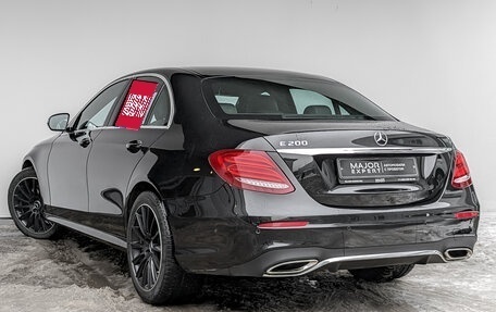 Mercedes-Benz E-Класс, 2019 год, 3 650 000 рублей, 7 фотография