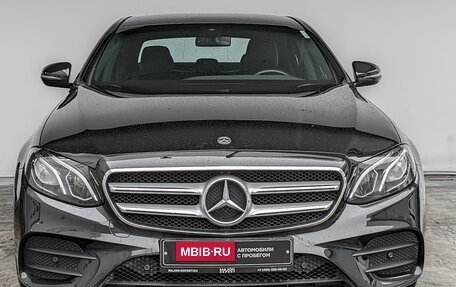 Mercedes-Benz E-Класс, 2019 год, 3 650 000 рублей, 2 фотография