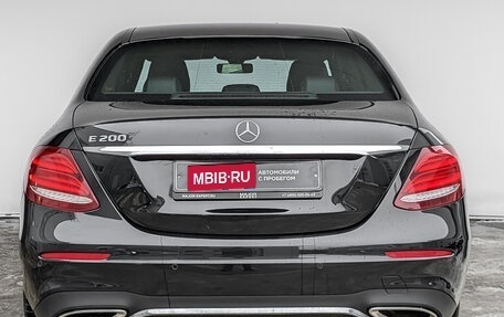 Mercedes-Benz E-Класс, 2019 год, 3 650 000 рублей, 6 фотография