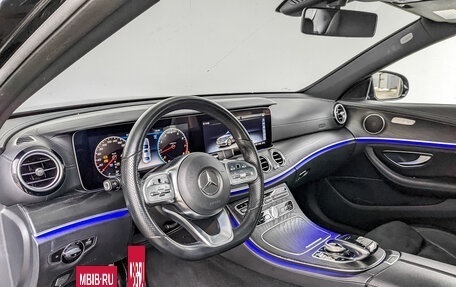 Mercedes-Benz E-Класс, 2019 год, 3 650 000 рублей, 16 фотография