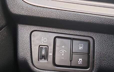 Hyundai Solaris II рестайлинг, 2019 год, 1 300 000 рублей, 16 фотография