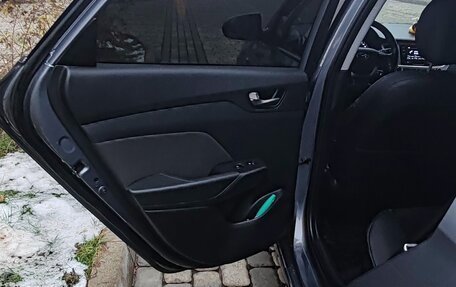 Hyundai Solaris II рестайлинг, 2019 год, 1 300 000 рублей, 10 фотография