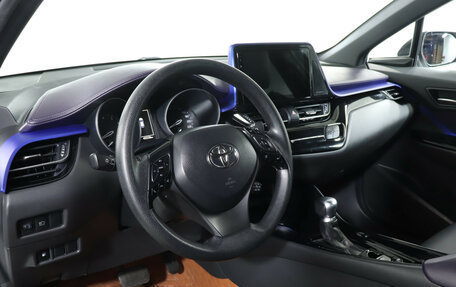 Toyota C-HR I рестайлинг, 2021 год, 2 719 000 рублей, 13 фотография