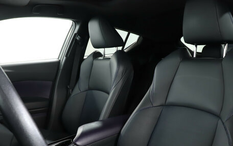 Toyota C-HR I рестайлинг, 2021 год, 2 719 000 рублей, 17 фотография