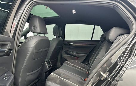 Volkswagen Golf VIII, 2022 год, 2 020 000 рублей, 8 фотография