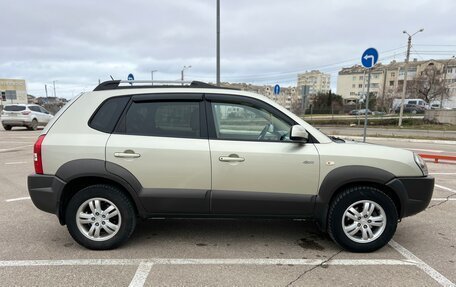 Hyundai Tucson III, 2006 год, 950 000 рублей, 1 фотография