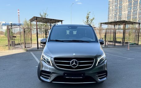 Mercedes-Benz V-Класс, 2015 год, 3 700 000 рублей, 2 фотография