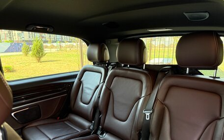 Mercedes-Benz V-Класс, 2015 год, 3 700 000 рублей, 14 фотография