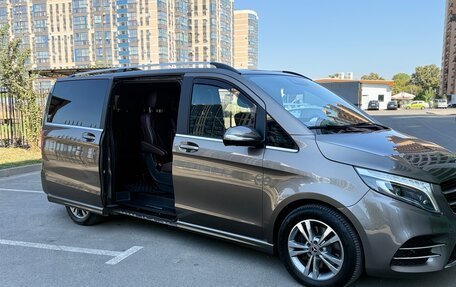 Mercedes-Benz V-Класс, 2015 год, 3 700 000 рублей, 16 фотография