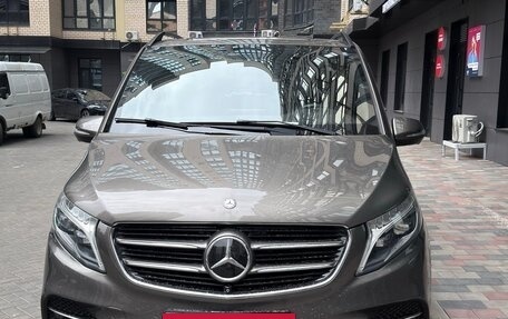 Mercedes-Benz V-Класс, 2015 год, 3 700 000 рублей, 18 фотография