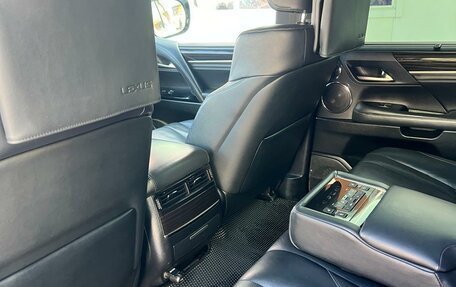 Lexus LX III, 2017 год, 9 500 000 рублей, 9 фотография