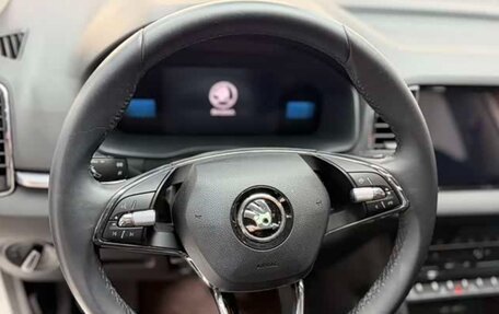 Skoda Karoq I, 2022 год, 1 570 000 рублей, 8 фотография