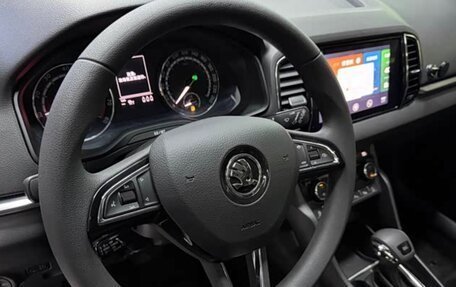 Skoda Karoq I, 2022 год, 1 660 000 рублей, 9 фотография