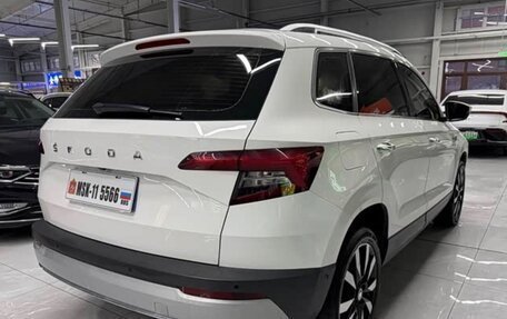 Skoda Karoq I, 2022 год, 1 660 000 рублей, 4 фотография