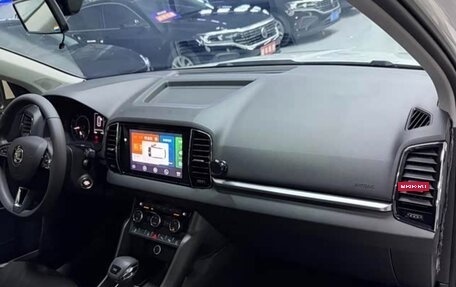 Skoda Karoq I, 2022 год, 1 660 000 рублей, 17 фотография