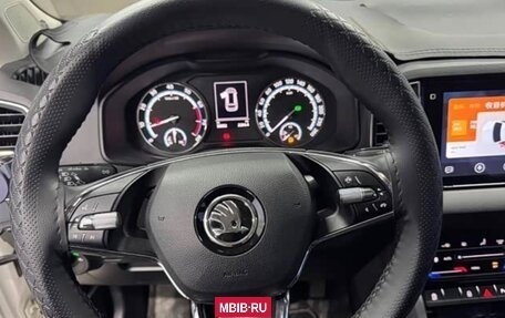 Skoda Karoq I, 2022 год, 1 470 000 рублей, 12 фотография