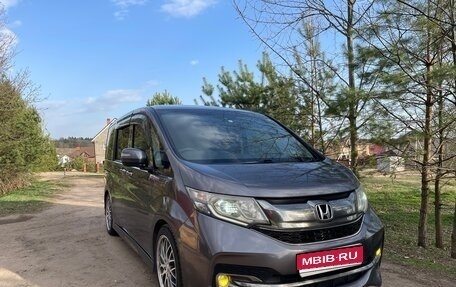 Honda Stepwgn IV, 2017 год, 2 100 000 рублей, 1 фотография