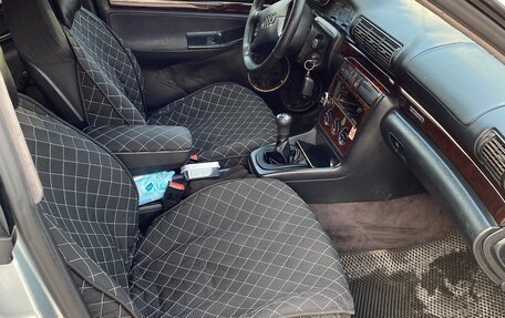 Audi A4, 1996 год, 335 000 рублей, 21 фотография