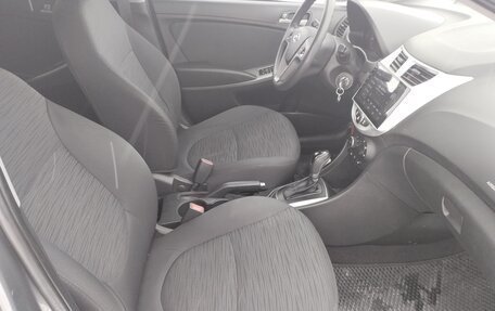 Hyundai Solaris II рестайлинг, 2016 год, 697 000 рублей, 19 фотография