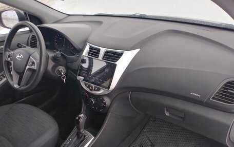 Hyundai Solaris II рестайлинг, 2016 год, 697 000 рублей, 22 фотография