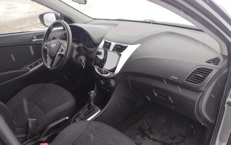 Hyundai Solaris II рестайлинг, 2016 год, 697 000 рублей, 21 фотография