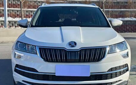 Skoda Karoq I, 2022 год, 1 600 000 рублей, 2 фотография