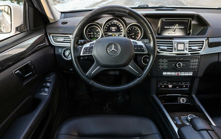 Mercedes-Benz E-Класс, 2015 год, 1 999 000 рублей, 13 фотография