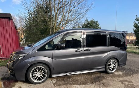 Honda Stepwgn IV, 2017 год, 2 100 000 рублей, 4 фотография