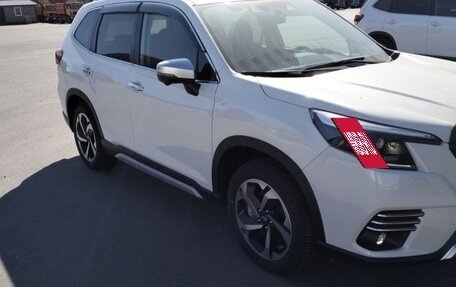 Subaru Forester, 2023 год, 4 400 000 рублей, 3 фотография