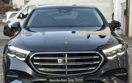 Mercedes-Benz E-Класс, 2025 год, 6 370 500 рублей, 3 фотография