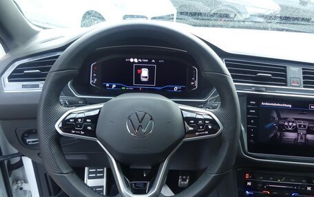 Volkswagen Tiguan II, 2022 год, 3 200 000 рублей, 7 фотография