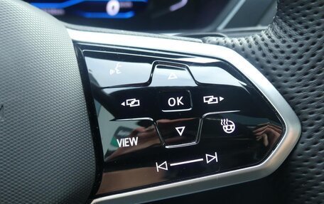 Volkswagen Tiguan II, 2022 год, 3 200 000 рублей, 18 фотография