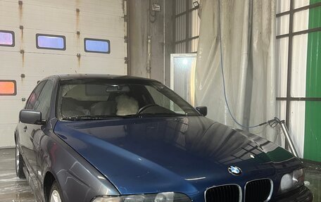 BMW 5 серия, 1999 год, 645 000 рублей, 1 фотография